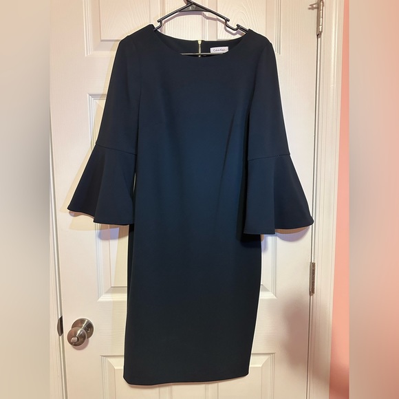 Green Calvin Klein dress - Picture 2 of 4